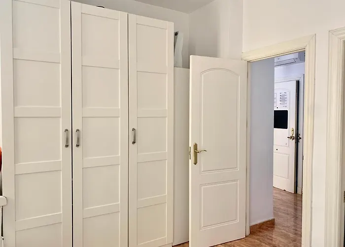 Lyrioshomes Malaga La Merced Centro